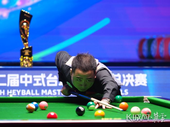 冠较量中 冠较量中