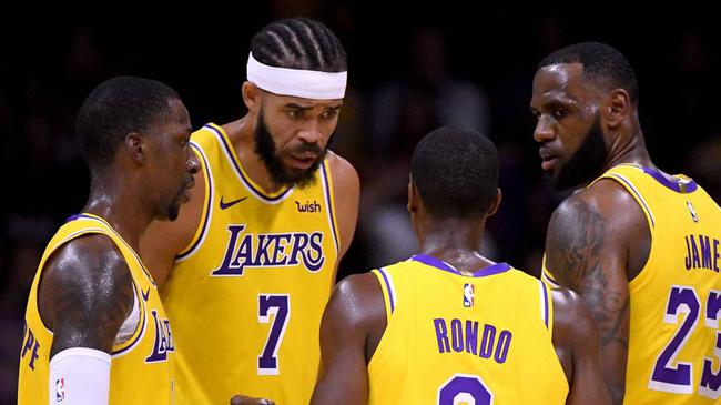 握禁区前沿 握禁区前沿