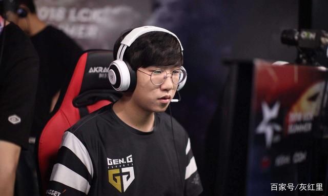 库姆与侧翼 库姆与侧翼